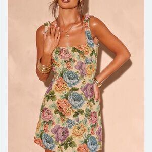 PrettyLittleThing Multicolor Floral Mini Dress